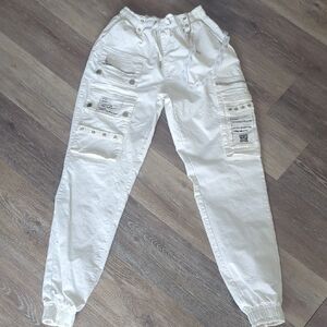like New Maniere de Voir White Cargo Jogger Pants